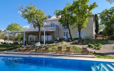 Ko vikend USTAVI SE naredijo pravi ljudje in prave stvari.